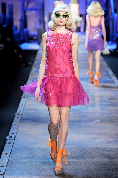 Look 35